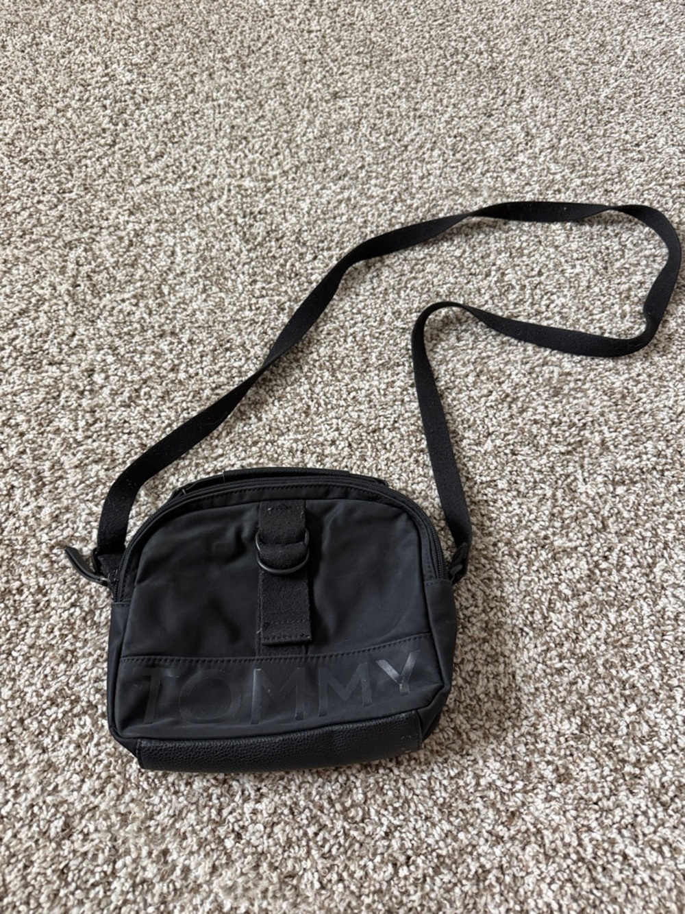 🌿Tommy Hilfiger Black Nylon Belt/Crossbody Bag